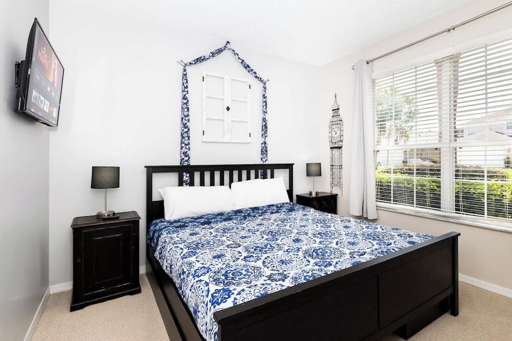 Emerald Island Happy Place