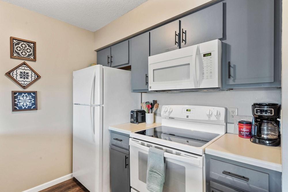 Luxurious Golf Front - Home for 4