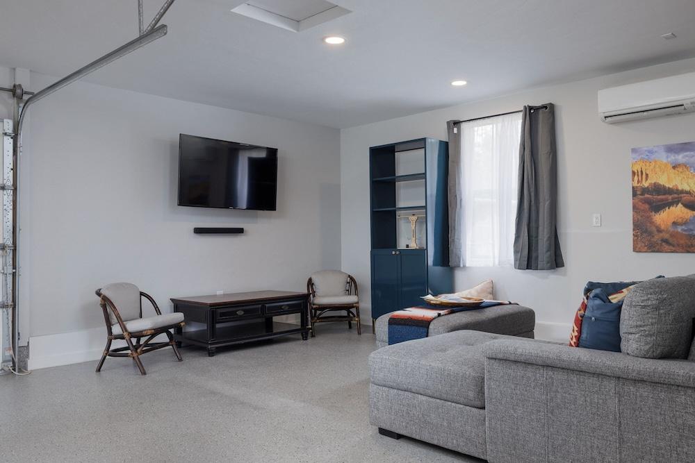 Hideaway of Highway 20