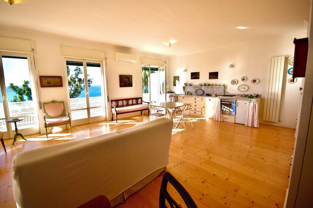 Panorama Apartment in Ospedaletti