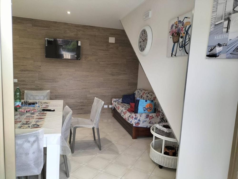 Cozy Apartment in Taormina for 4 Guests - Fondachello