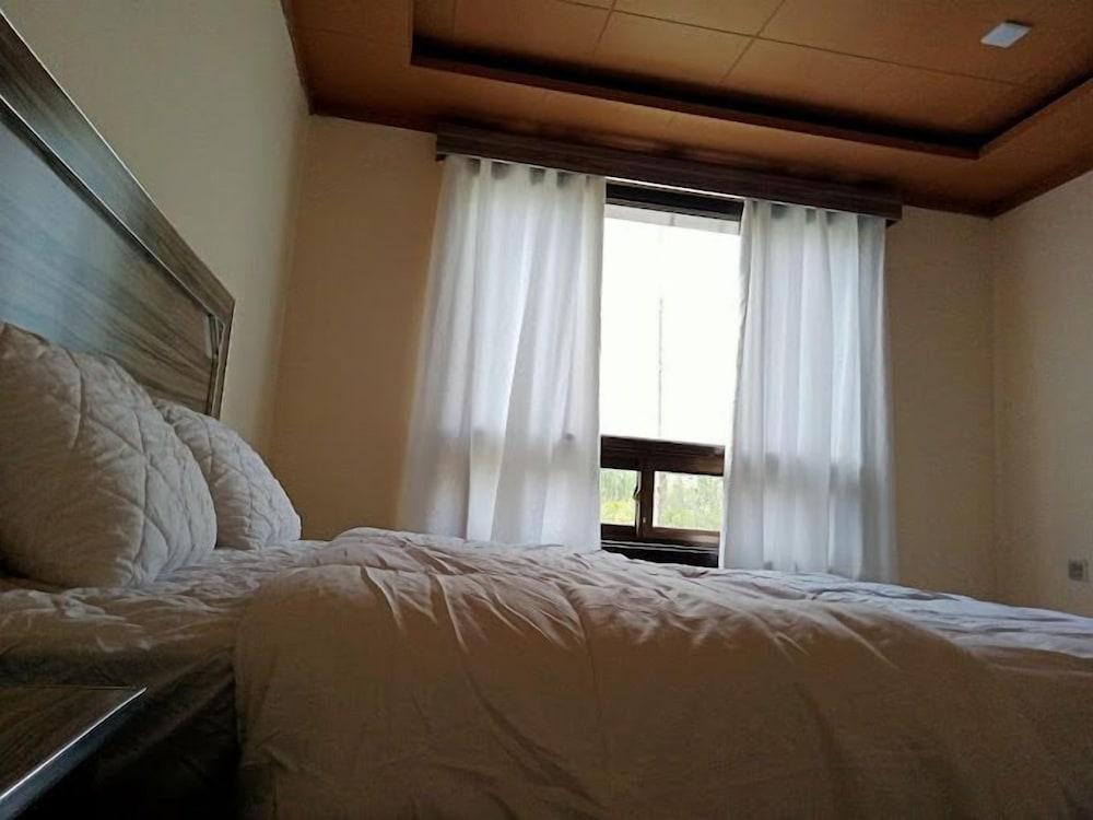 Passu Snow Leopard Resort