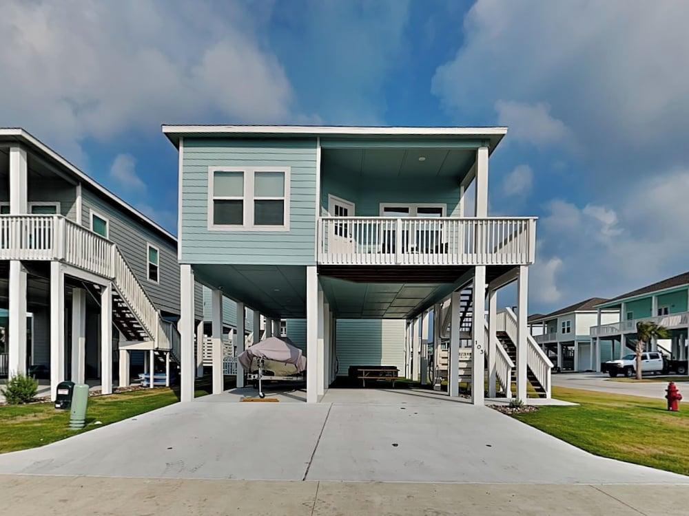 Pelican's Perch by Miss Kitty’s