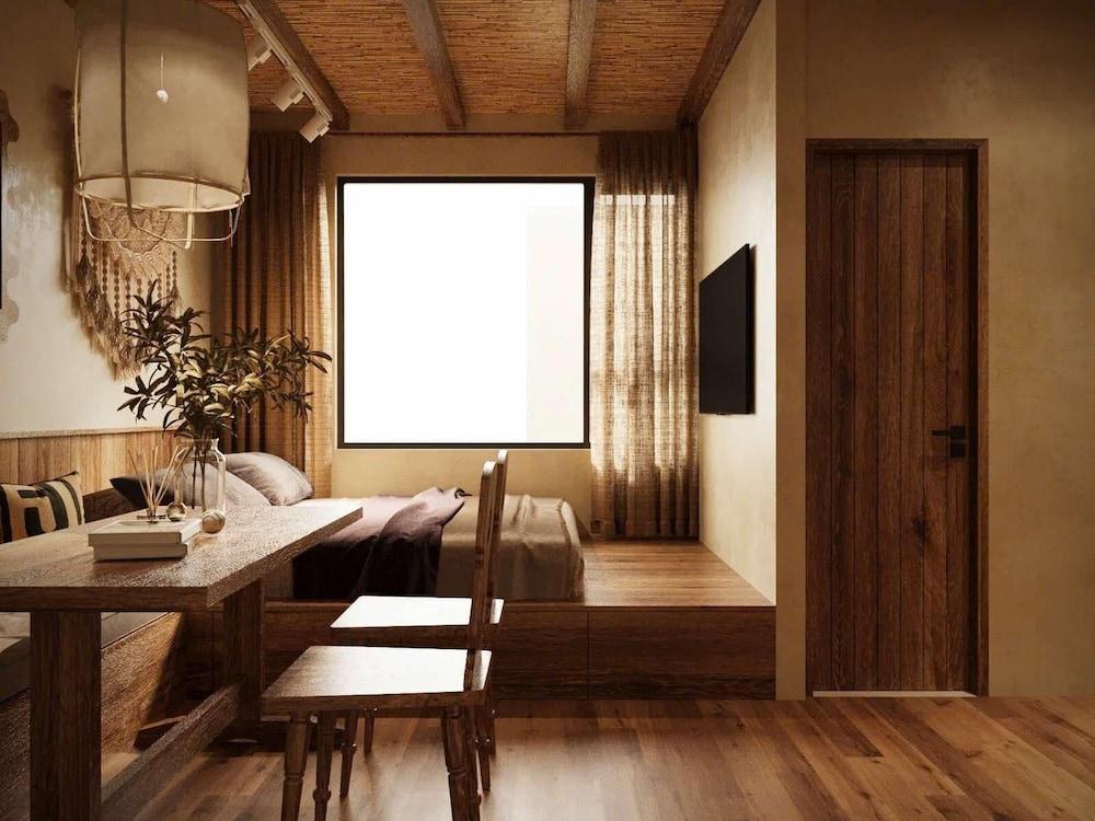 UNIQUE Creative Apartment in Old Quarter