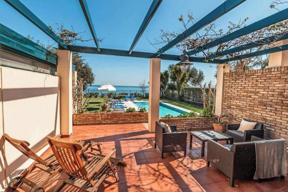 Villa Barbati Beachfront