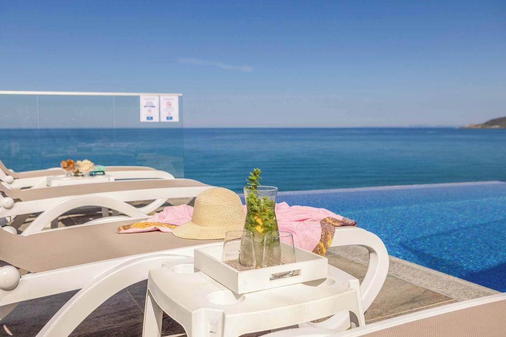 Pomos Seashore Villa