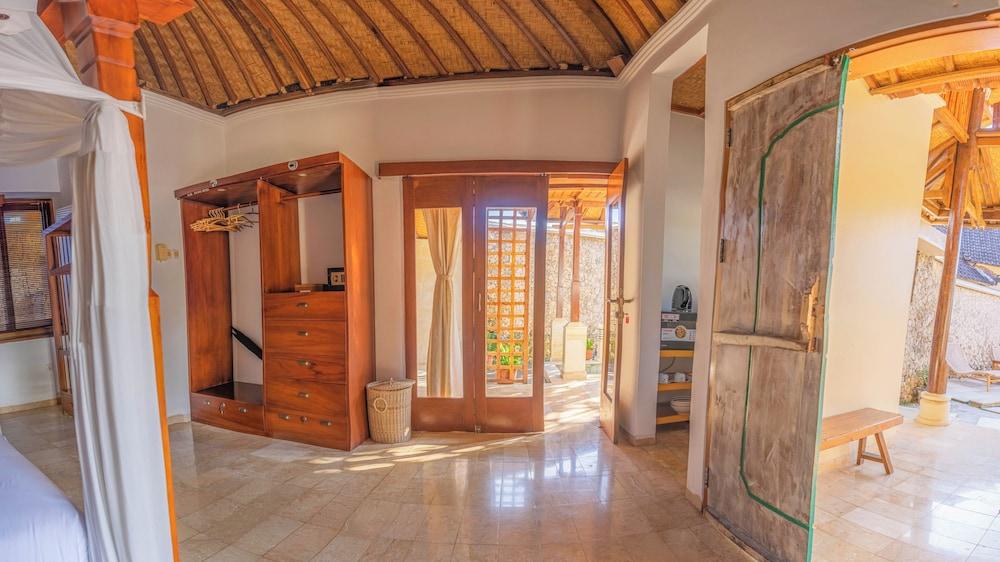 Villa Sari Bumi Menjangan