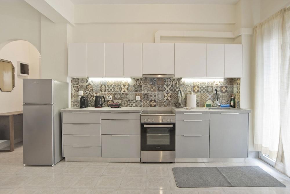 Milena in Moschato With 1 Bedrooms and 1 Bathrooms