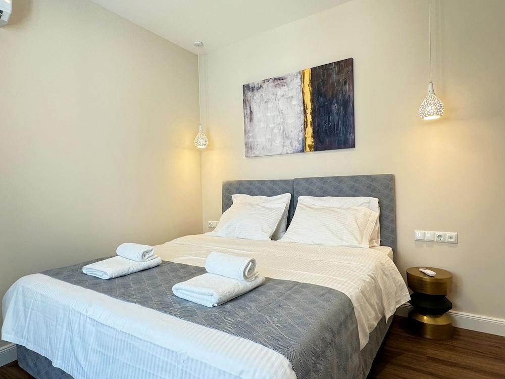 The Zen by Corfuescapes