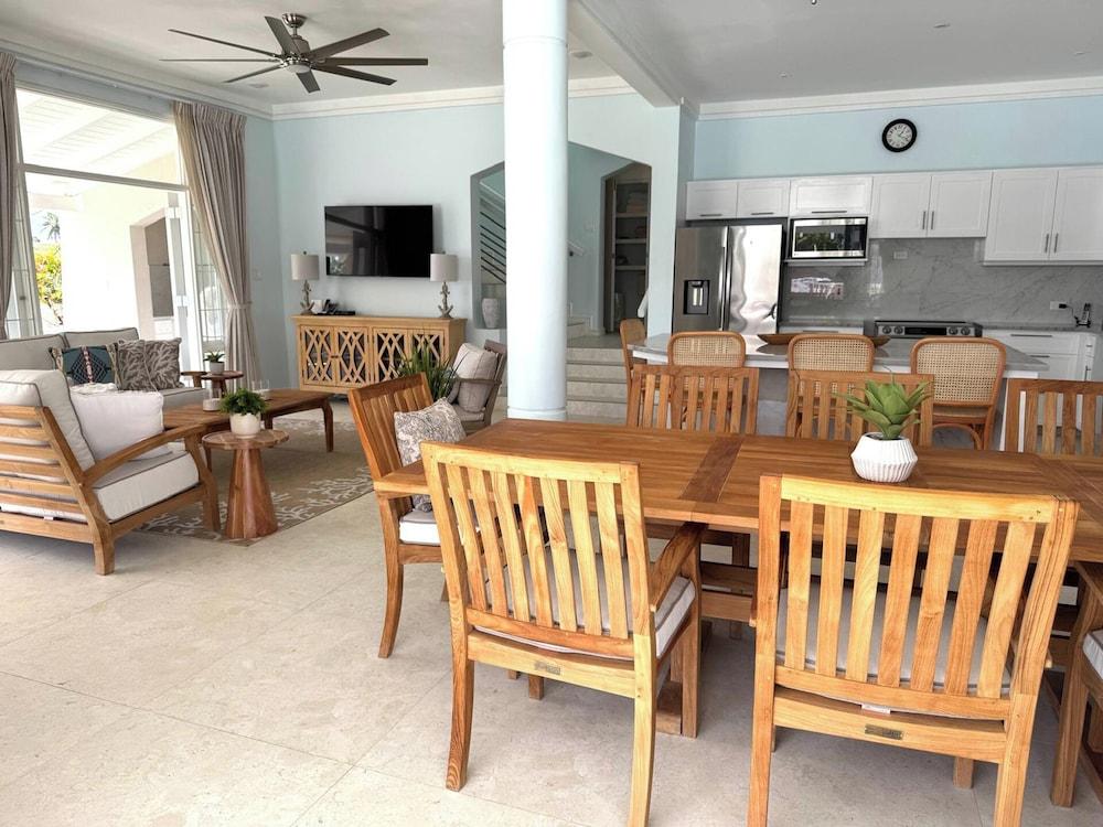 Silver Sands Beach Villa #3 - 4bd