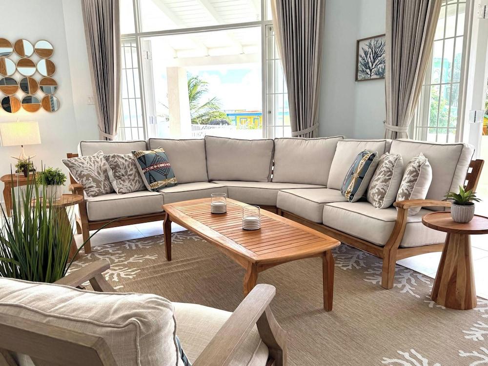 Silver Sands Beach Villa #3 - 4bd