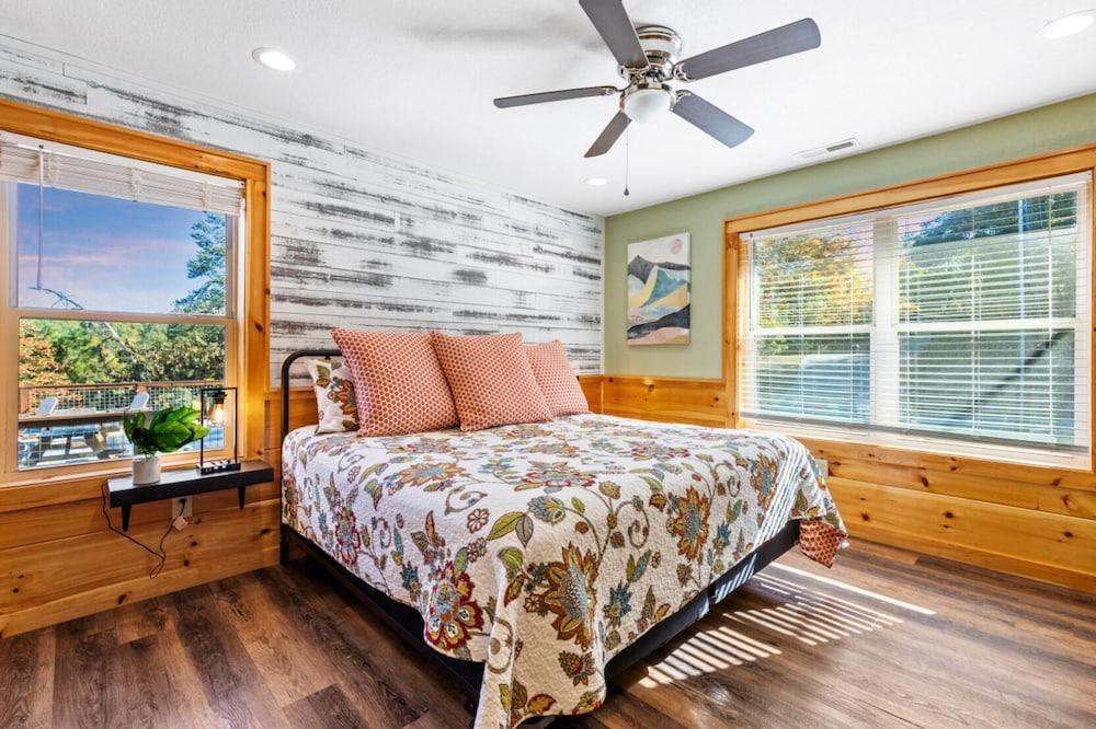 Elegant Elite Estate By Ghosal Luxury Lodging