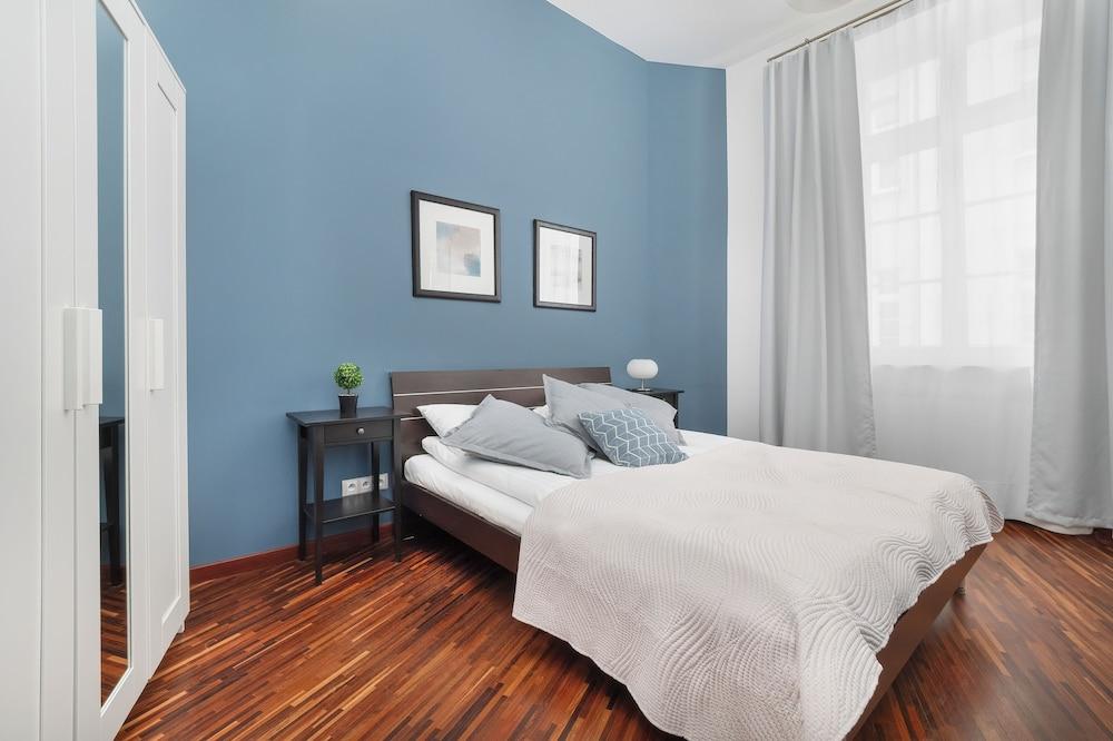 Exceptional Apartment for 4 by Renters