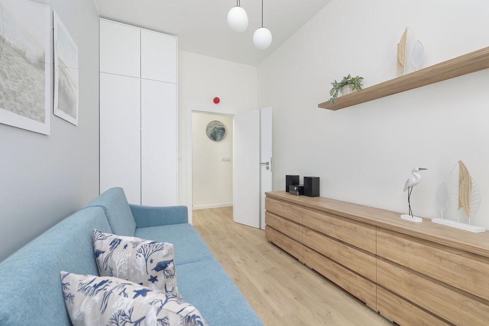 Shellter Apartment by Renters Prestige