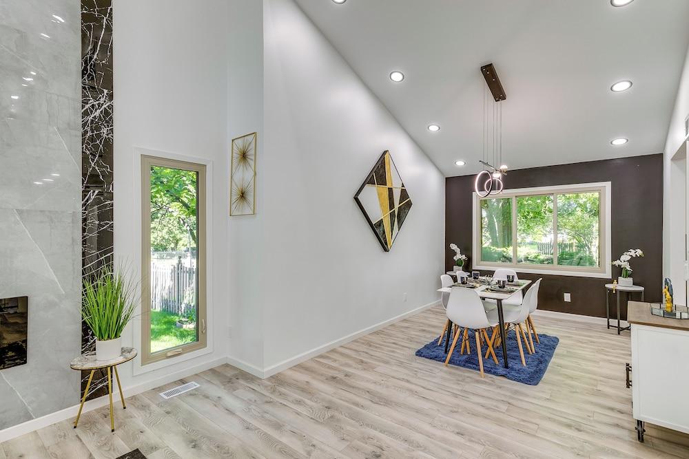 1 Mi to Holmes Lake: Bright & Modern Lincoln Home!
