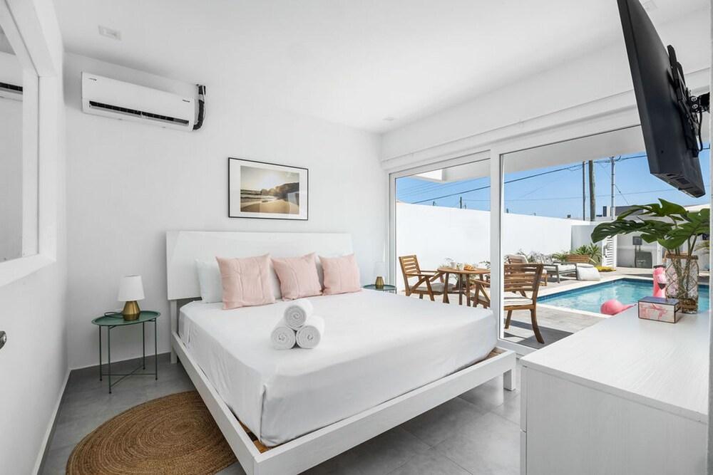 3BR 3BA Newly Built w Private Pool 5 min 2 Beach