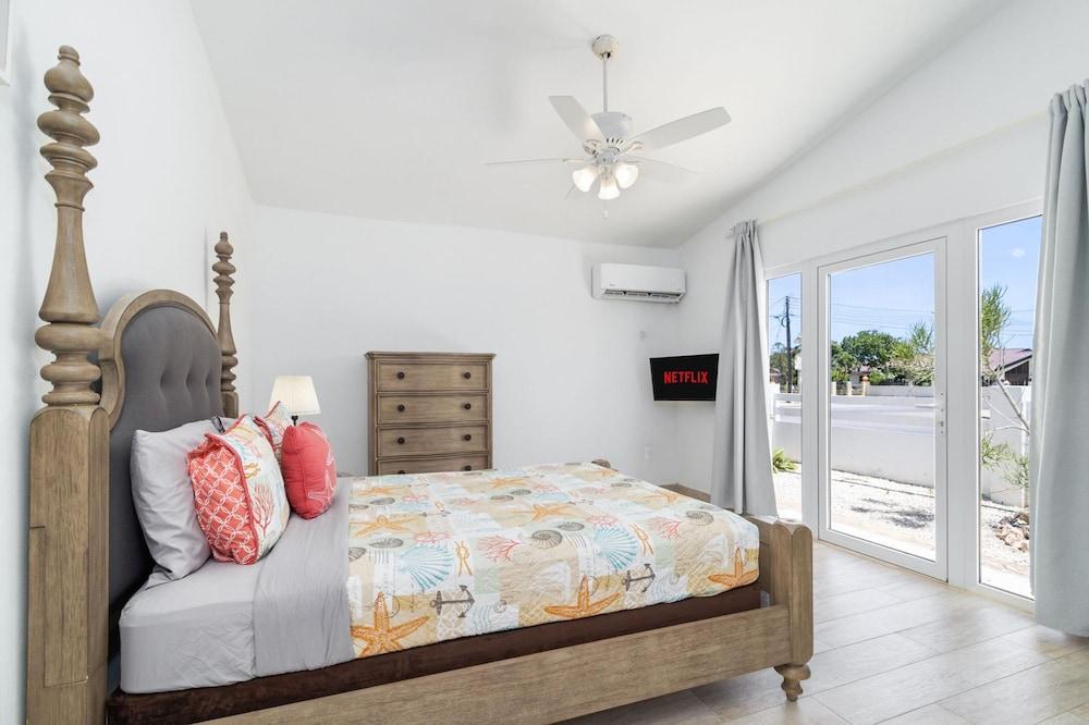 4br4ba w Private Pool Walking Distance to Ritz