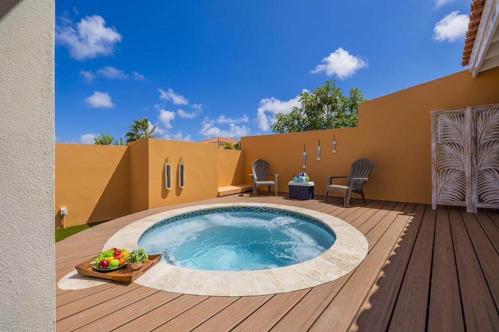 NEW 1BR Apartment Private Pool