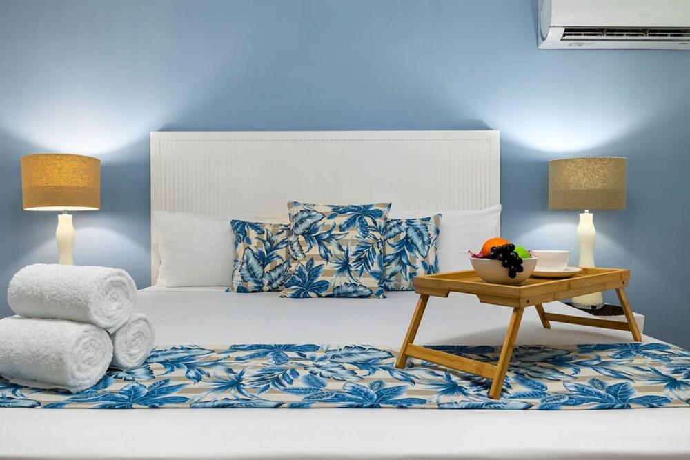 Remodeled 3br2ba Cozy Central Private Pool