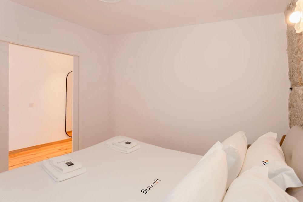 Liiiving In Gaia - The Wine Side Xiii