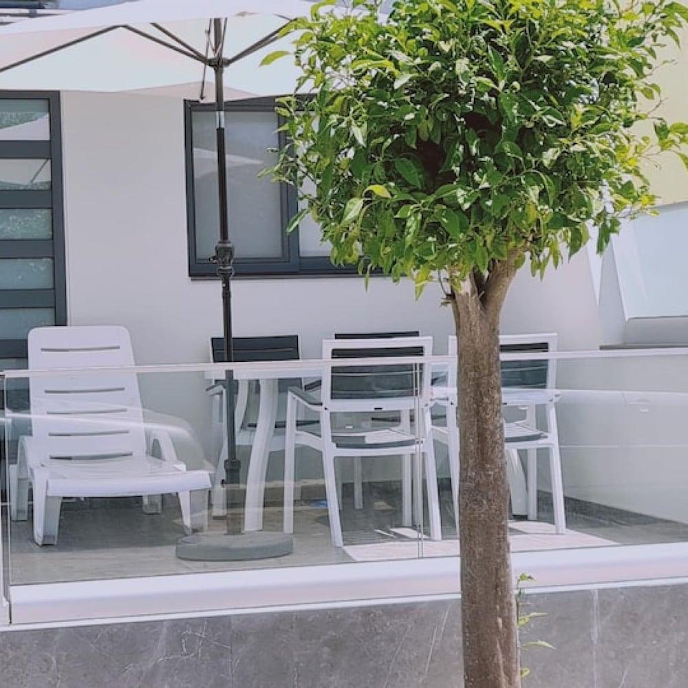 14 AN - 113 Nissi Twins Apartment