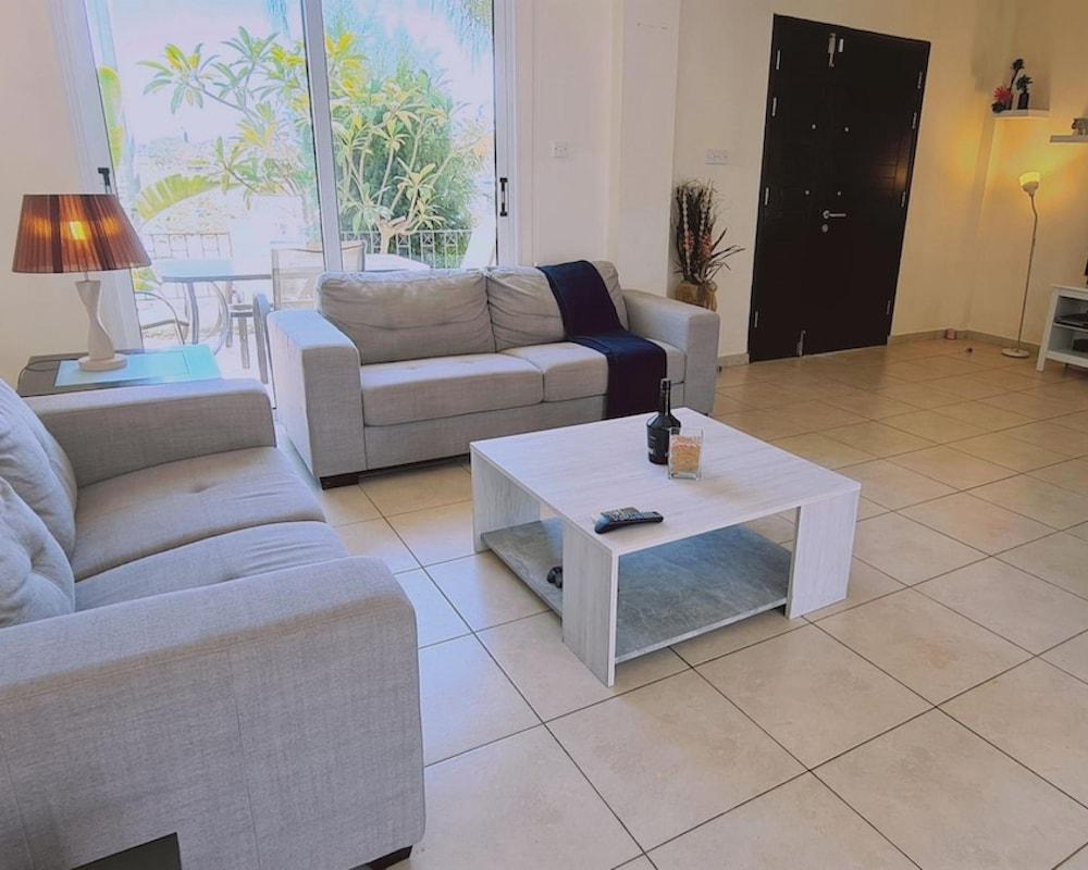 51 PER - Sunny Bay Villa