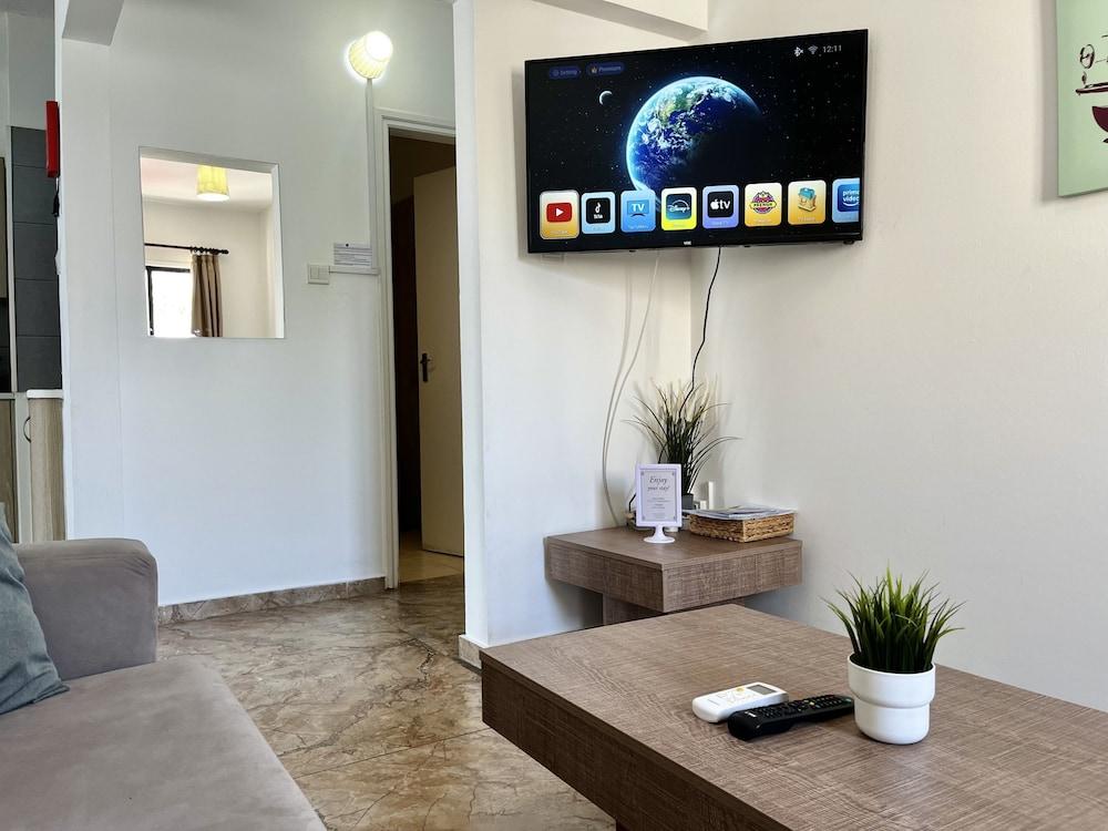 00 HA - HA DE CO A in Ayia Napa