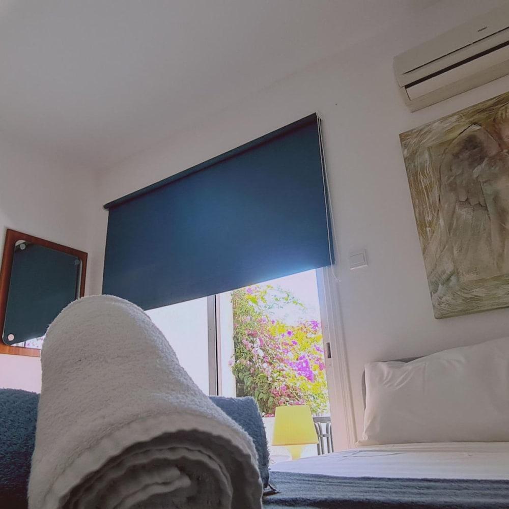 00 HA - HA DE CO C in Ayia Napa