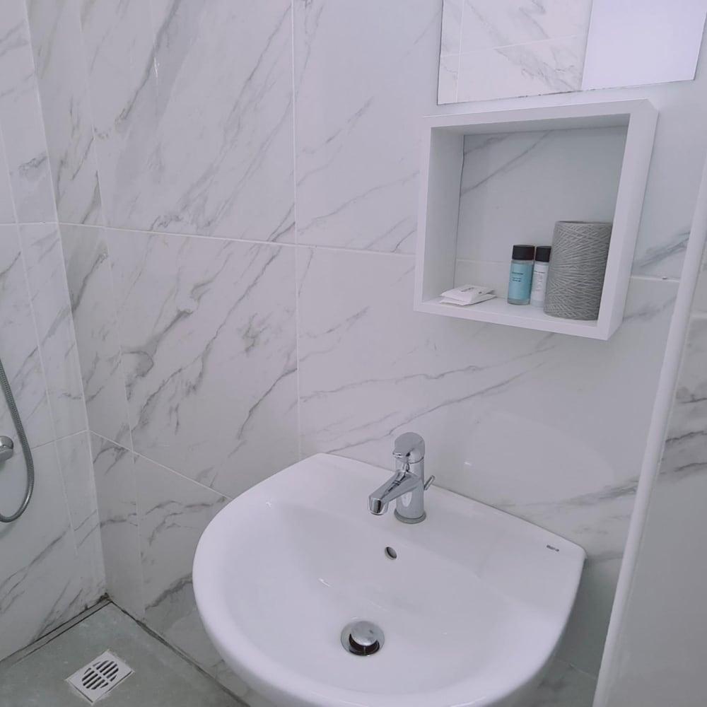 100 AN - Napa Living 20