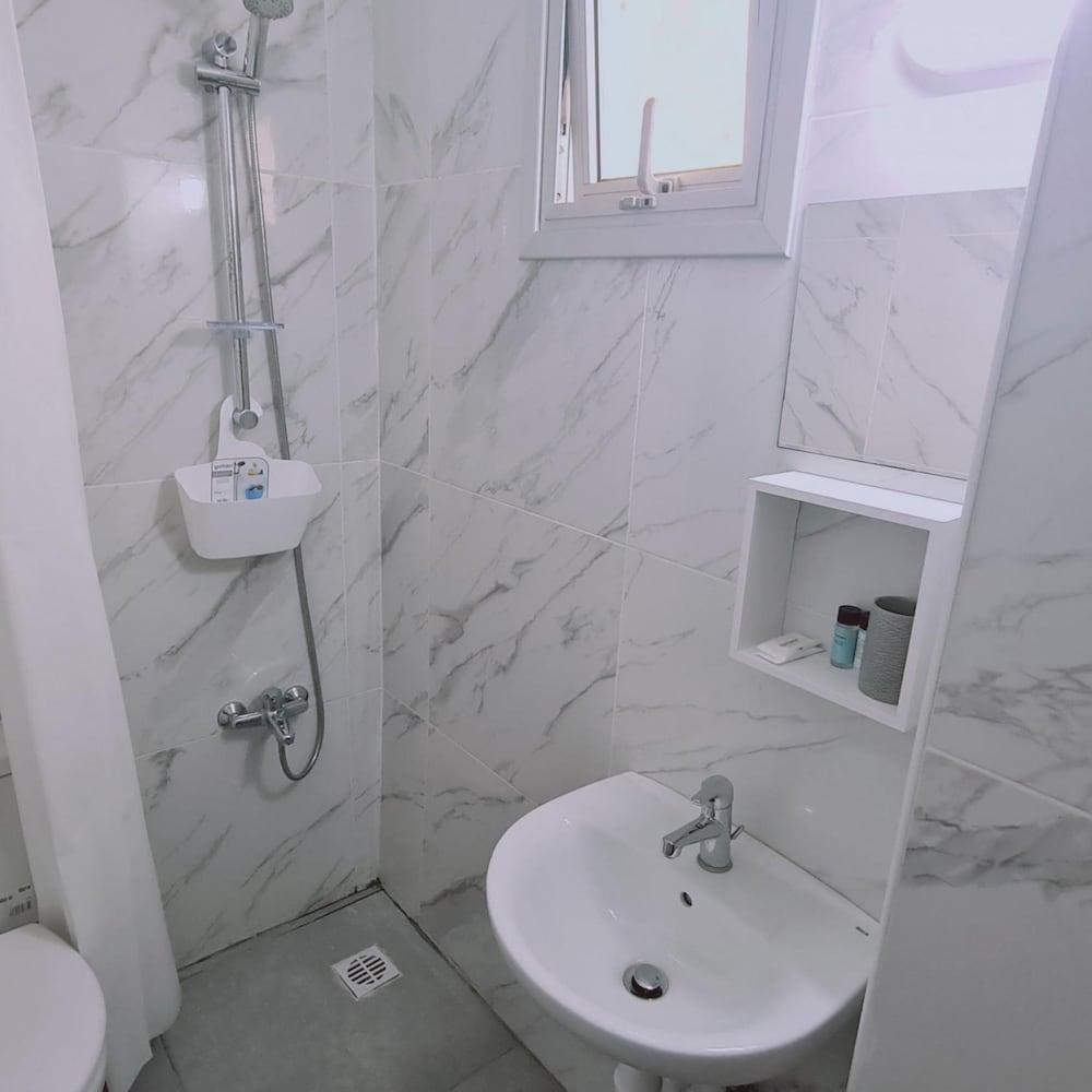 100 AN - Napa Living 20