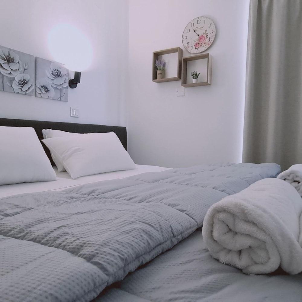 100 AN - Napa Living 39