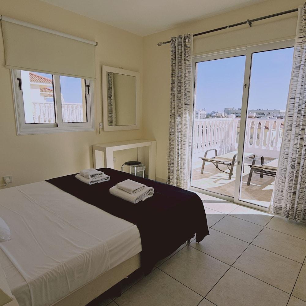 116 AN - Stay Nissi Blossom Apartment