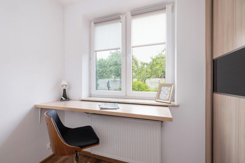 Działkowa Apartment Chorzów by Renters