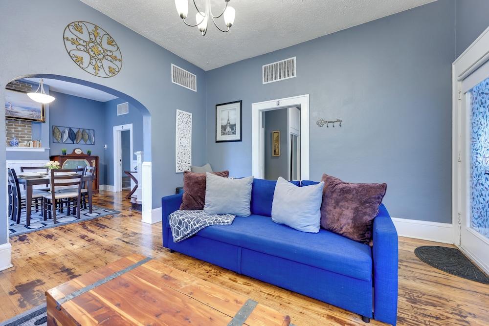 Charming Jacksonville Home ~ 2 Mi to Downtown!