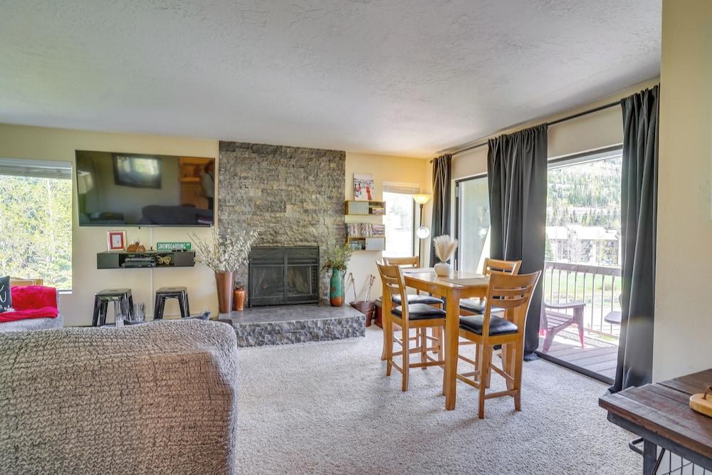Brian Head Condo w/ Fireplace, Close to Reservoir!