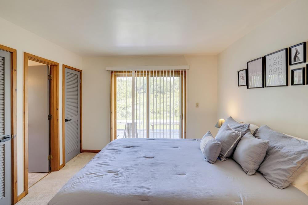 Catskills Townhome ~ 2 Mi to Windham Mountain Club