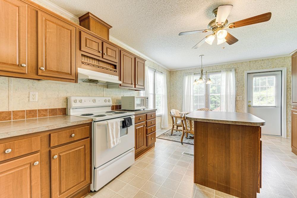 Large Yard + Fire Pit: Hot Springs Home