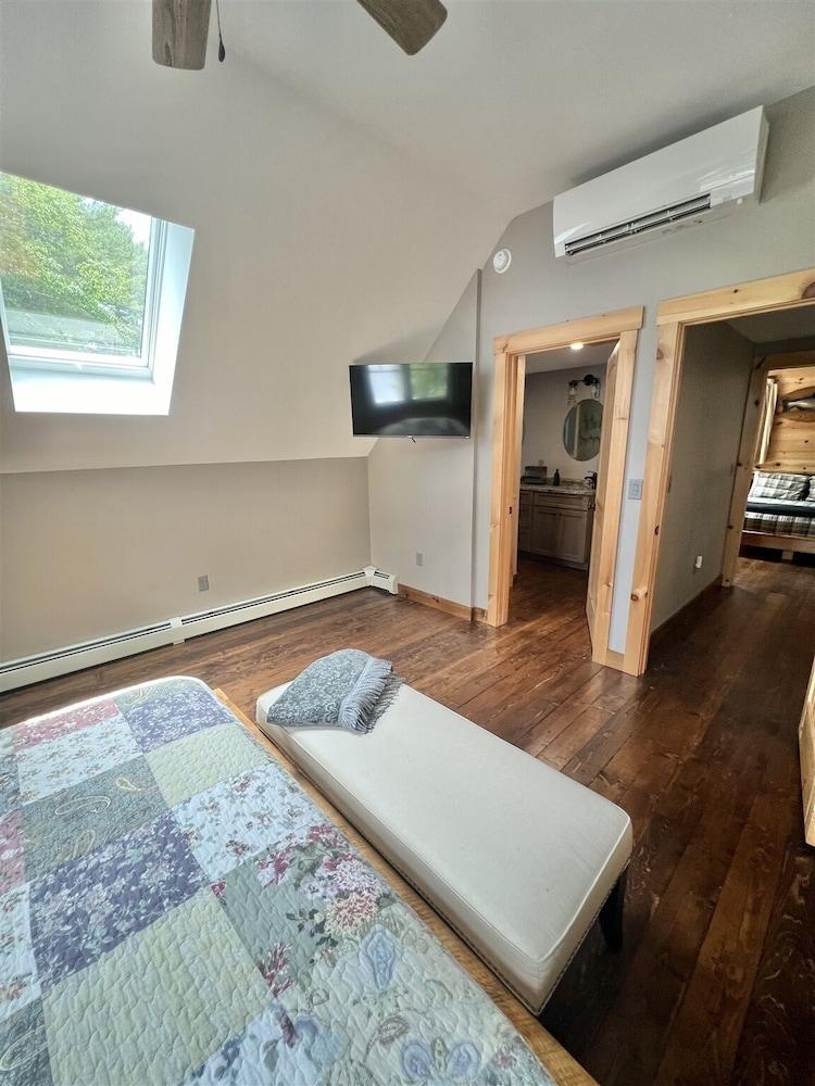 Eva's Place Limit 7 4 Bedroom Home