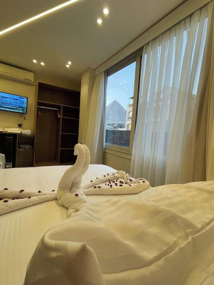 White House Pyramids View