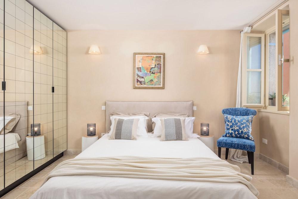 Natasha's Beachfront