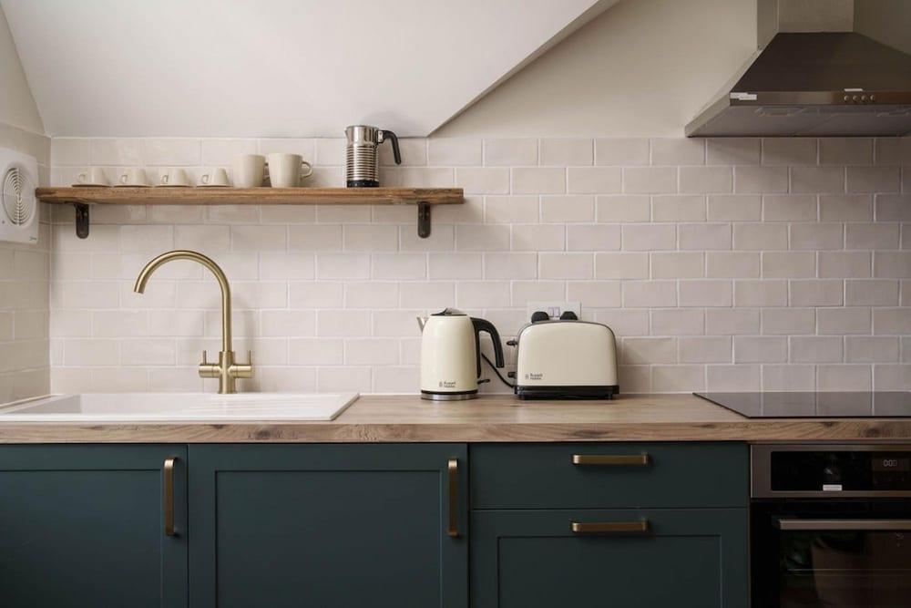 Flat2-cwh One Bedroom Apartment Central Penzance