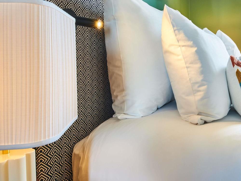 Mercure Paris Butte Montmartre Basilique