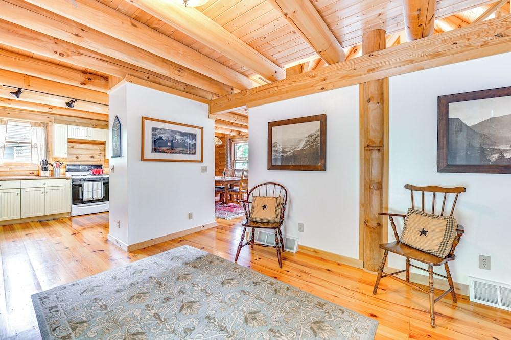 Lakefront Corinth Log Home: Private Dock, Fire Pit