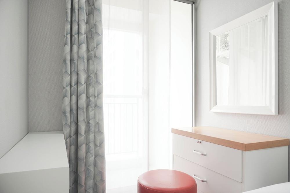 Cozy Apartment With 2Br At M-Town Residence