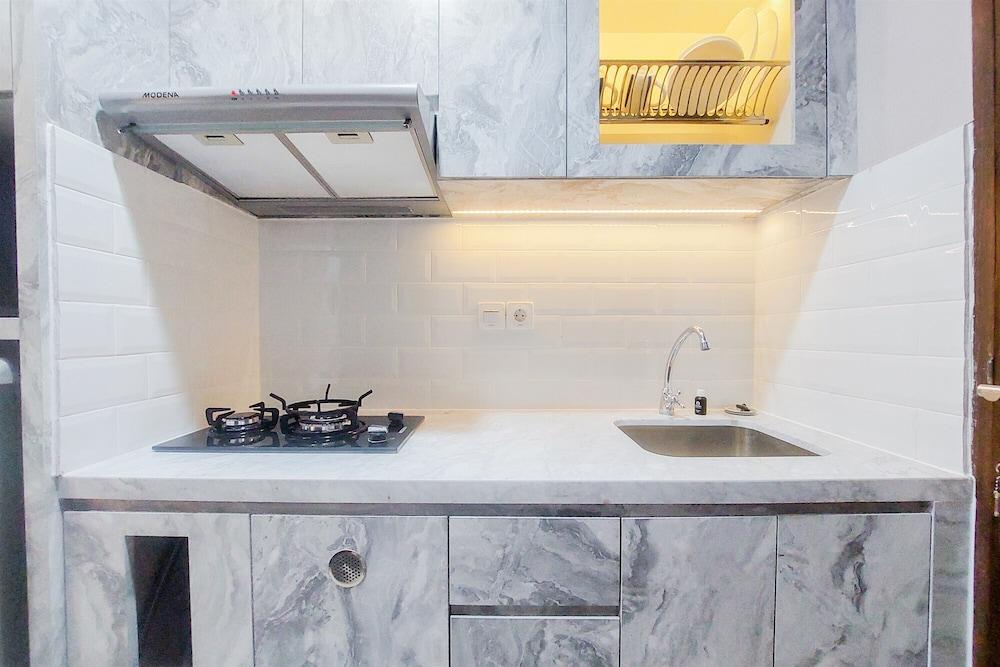 Good Place Studio At Transpark Bintaro Apartment