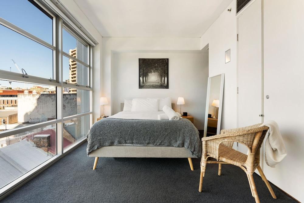 Sun Drenched Apartment in Darlinghurst