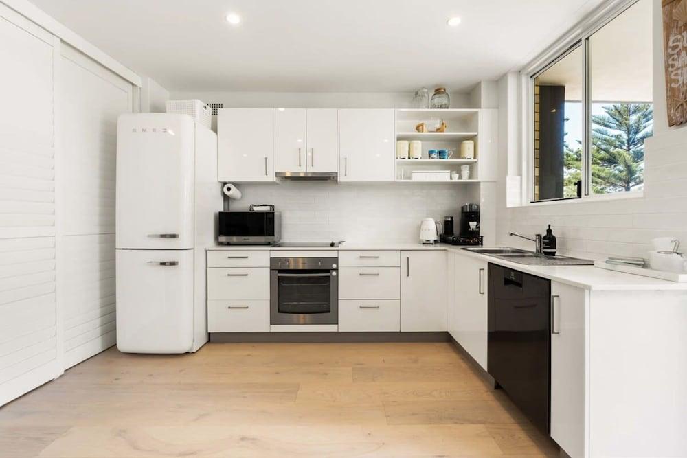 Stylish Manly Apartment With Harbour Views