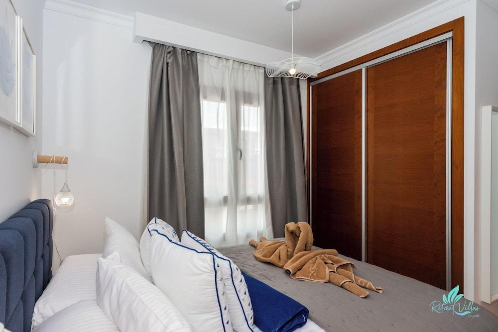 4 Bed Villa - Heated Pool, Pool Table, Bbq, Patio