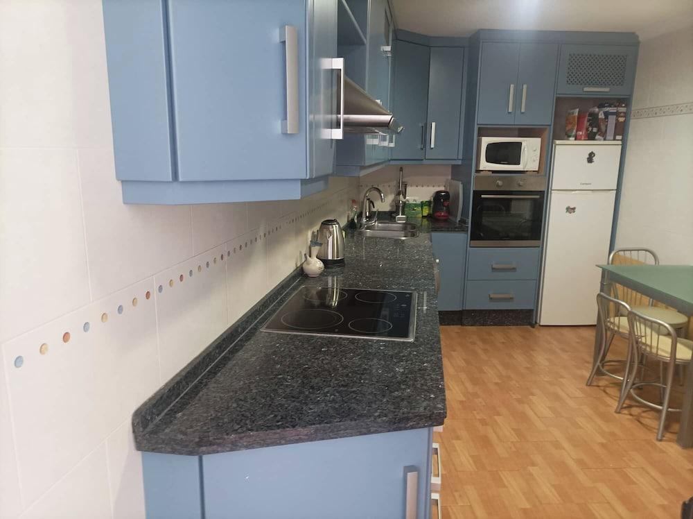 Frigiliana 3-bed Apartment- Sleeps 8