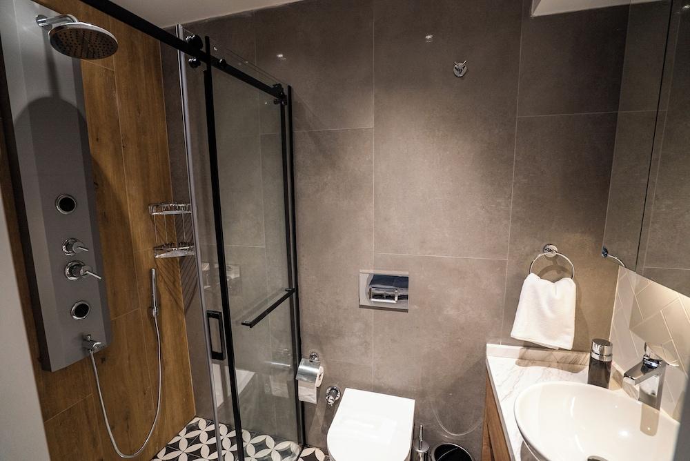 Ayayorgi Homes & Suites